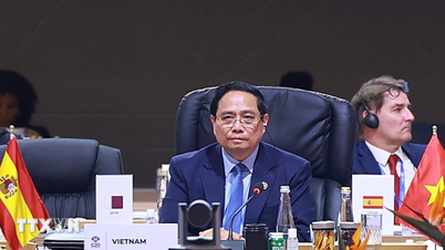 팜민친 총리는 성장 촉진을 위한 세 가지 전략적 보장을 제안했습니다.