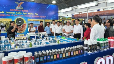 GrowMax memenangkan Hadiah Pertama untuk 'Beautiful Booth' di Festival Kepiting Ca Mau 2025