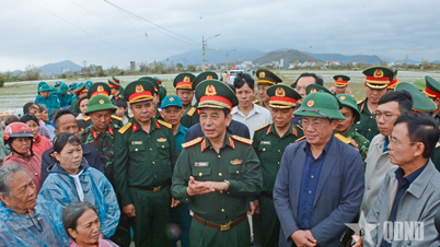 Đến với bà con trong hoạn nạn