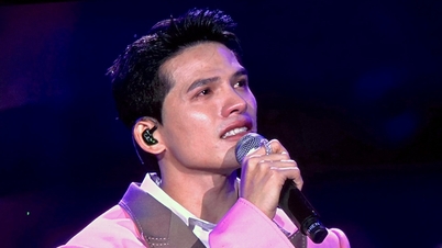 Quoc Thien, 10 bin seyircinin katıldığı konserde ağladı, Orta Vietnam halkına 200 milyon bağışladı.