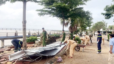 Provinční policie Dong Nai stojí bok po boku obětí povodní