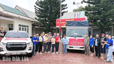 Xã Ea Knốp và Cư Yang: Vận động 8 xe tải nhu yếu phẩm hỗ trợ các xã phía Đông bị ảnh hưởng do mưa lũ