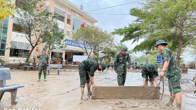 Dzień i noc walczą z powodzią, cała siła, by ratować ludzi