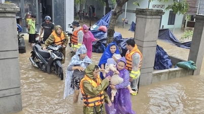 Het Ministerie van Industrie en Handel activeert gelijktijdig plannen om te reageren op overstromingen in de centrale regio.
