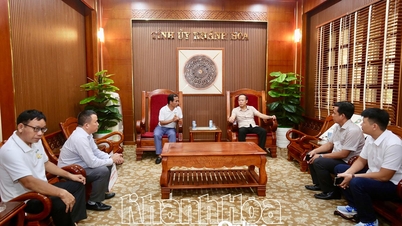 Các đơn vị hỗ trợ tỉnh Khánh Hòa 2 tỷ đồng khắc phục hậu quả lũ lụt