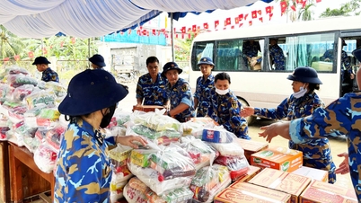 Brigade 162, Marine Regio 4 begeleidt mensen in door overstromingen getroffen gebieden