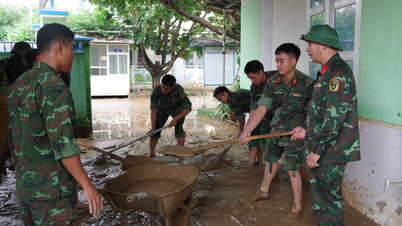 Informationsbeauftragter der Schule unterstützt die Hochwasserhilfe in den betroffenen Gebieten