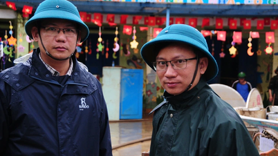 دو 'ہیروز' سے ملیں جنہوں نے بطخوں کا پیچھا کرنے کے لیے کشتیوں کا استعمال کیا اور سیلاب میں درجنوں لوگوں کو موت سے بچایا