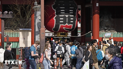 Japonské firmy zachovávají klid uprostřed obav z poklesu čínských turistů.