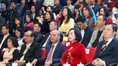 Místopředsedkyně Národního shromáždění Nguyen Thi Thanh se zúčastnila živého televizního pořadu „Gala 17 let Srdce pro vás“