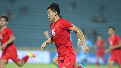Тренер CAHN объявил очень хорошие новости о Динь Баке из сборной Вьетнама U22