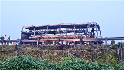 हो ची मिन्ह सिटी - ट्रुंग लुओंग राजमार्ग पर स्लीपर बस में आग लग गई