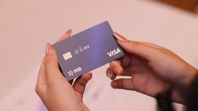 Η MB εκδίδει εταιρική κάρτα πολλαπλών χρήσεων για να «ξεκλειδώσει» το εμπόριο για τις ΜΜΕ