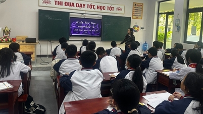 Una escuela en Ha Tinh enseña matemáticas en inglés a todos los estudiantes.