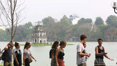 Amaran tentang risiko penipuan dalam talian semasa musim puncak pelancong