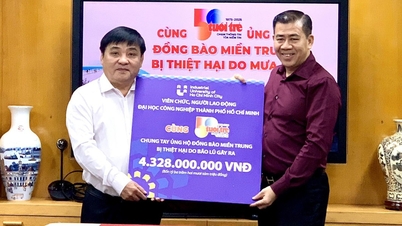 হো চি মিন সিটি ইউনিভার্সিটি অফ ইন্ডাস্ট্রি ৪.৩২ বিলিয়ন ভিয়েতনামি ডং অবদান রেখেছে, বন্যাদুর্গত এলাকার শিক্ষার্থীদের জন্য টিউশন ফি ছাড় দিয়েছে