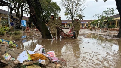 Dak Lak'ta selden etkilenen öğrencilerin mümkün olan en kısa sürede okula dönmesi için çevre temizliği yapılacak
