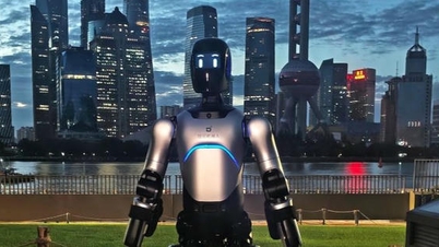 Robot humanoid Tiongkok pecahkan rekor Guinness dengan perjalanan jalan kaki antarprovinsi sejauh 106 km