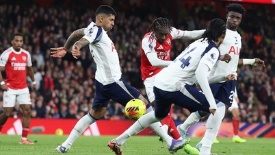 আর্সেনাল সম্পূর্ণরূপে আধিপত্য বিস্তার করেছে, টটেনহ্যামের বিরুদ্ধে বড় জয়: চ্যাম্পিয়নশিপের দৌড়ে লিভারপুল ধুলোয় মিশে গেছে