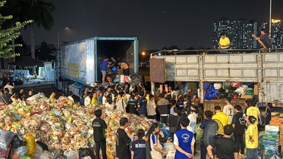 Cidade de Ho Chi Minh: Muitas escolas apoiam alunos e moradores das áreas afetadas pelas enchentes.