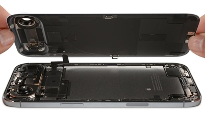 আইফোন এবং গ্যালাক্সির ব্যাটারি এত ছোট কেন?