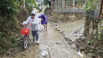 La Khe Trem mengharapkan sebuah jembatan...