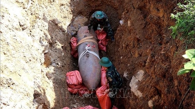 Πυροδότησε με ασφάλεια μια βόμβα 1,2 τόνων που ανακαλύφθηκε στον ποταμό Λο.