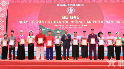 Ceremonia de închidere a celei de-a doua ediții a Festivalului Cultural Etnic Muong