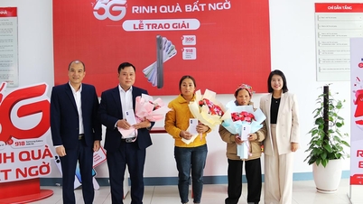 Viettel Tuyen Quang awards the program "Surf 5G - Receive surprise gifts"