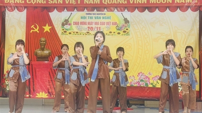 Συναρπαστικές πολιτιστικές δραστηριότητες για τον εορτασμό της 43ης επετείου της Ημέρας των Βιετναμέζικων Εκπαιδευτικών στις 20 Νοεμβρίου στο Γυμνάσιο Nguyen Du.