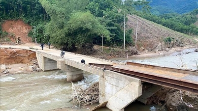 Son Ha sakinleri selden sonra sağlam çelik köprüye kavuşmanın mutluluğunu yaşıyor.