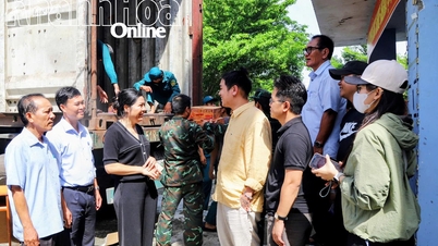 Ủy ban MTTQ Việt Nam tỉnh Khánh Hòa tiếp nhận 90 tấn nhu yếu phẩm hỗ trợ người dân các xã, phường khu vực phía nam tỉnh