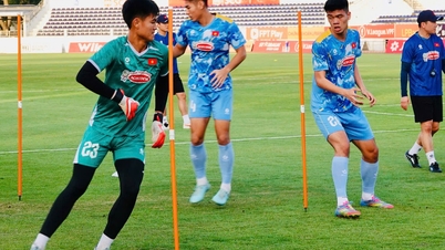 สนามบ่าเรียต้อนรับ U.23 เวียดนาม 6 นักเตะซ้อมแยกกัน: 'เปิดสวิตช์' ล่าทองซีเกมส์