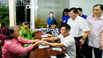 Комуна Дьєн Дьєн: Виплата коштів на допомогу людям для подолання наслідків повеней