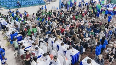 स्वस्थ जीवन दिवस 2025: 1,000 से अधिक हाई फोंग निवासियों ने स्वास्थ्य जांच और जठरांत्र कैंसर की जांच कराई