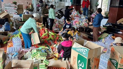 قدم اتحاد المرأة الإقليمي أكثر من 10 آلاف هدية للأشخاص في المناطق المتضررة من الفيضانات.