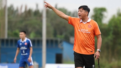 Fotbaloví trenéři se musí „učit stále více“