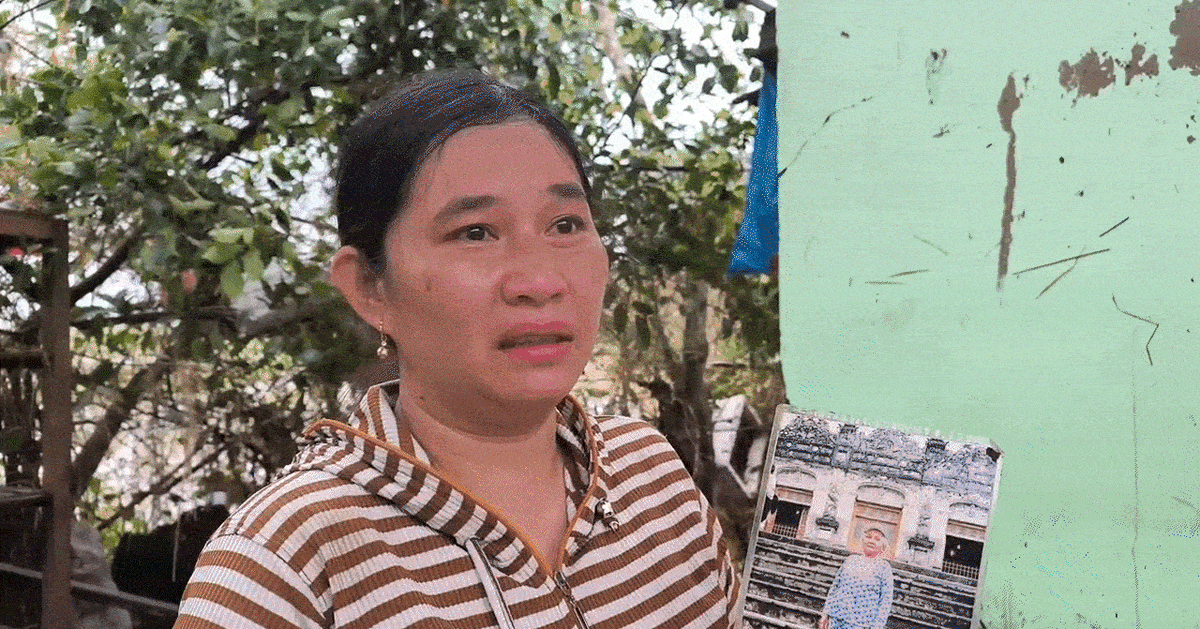 Powrót do „centrum powodziowego” Hoa Thinh: poszukiwanie zdjęcia matki w zrujnowanym domu