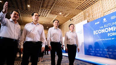 Ο Αντιπρόεδρος της Κυβέρνησης Μπούι Ταν Σον επιθεωρεί τις τελικές προετοιμασίες για το Φθινοπωρινό Οικονομικό Φόρουμ.