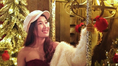 호치민시는 크리스마스 초입의 화려한 색채로 가득 차고, 젊은이들은 '라이브 가상'에 몰려든다.