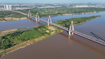 ハノイの16の町と区にまたがる全長92kmの紅河景観大通りの現状