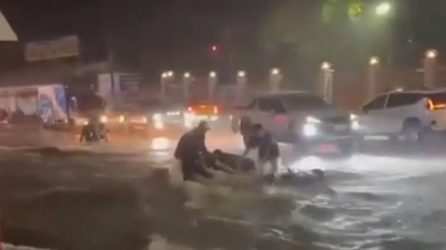 Dong Nai: Veel wegen overstroomd na hevige regenval