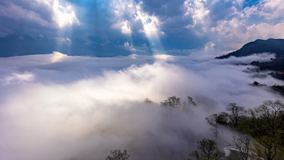 «شکار» ابرهای شناور در مرتفع‌ترین روستای ویتنام