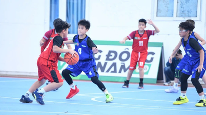 A Hanoi Általános Iskolai Kosárlabda Torna bajnokainak tiszteletére