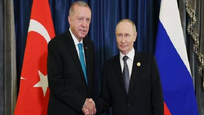 ประธานาธิบดีรัสเซียและตุรกีหารือทางโทรศัพท์เกี่ยวกับความขัดแย้งในยูเครน