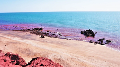 Hormuz-Insel und das Phänomen des Roten Meeres nach dem Regen: Geheimnis und wilde Schönheit