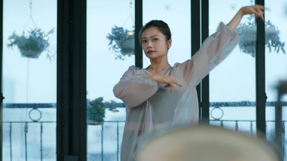 Artista meritorie Kieu Anh își etalează talentul de dansator în noul film „Different Family”