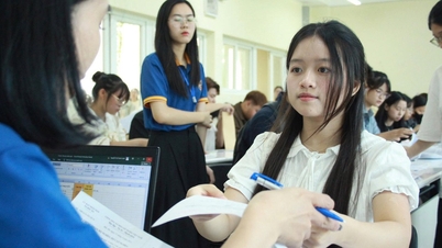 ہنوئی نیشنل یونیورسٹی کے تحت ایک اسکول تعلیمی ریکارڈ پر غور کرنا چھوڑ دیتا ہے۔