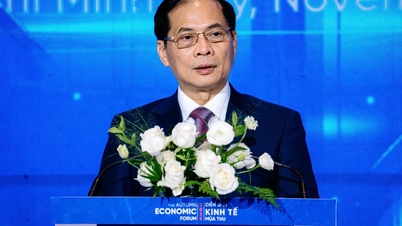 รองนายกรัฐมนตรี บุ่ย แถ่ง เซิน: อนาคตจะถูกสร้างขึ้นโดยคนรุ่นใหม่