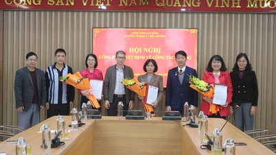 Het ministerie van Landbouw en Milieu hield een conferentie om het besluit over personeelswerk bekend te maken.